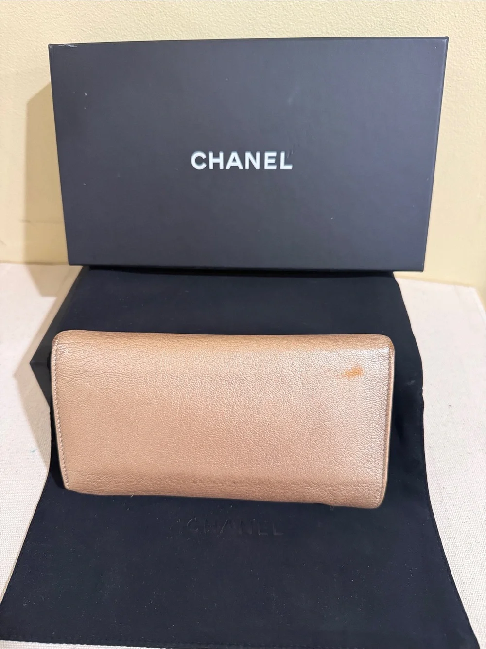 CHANEL Beige gold Rose Leather Flap Wallet with CC Button